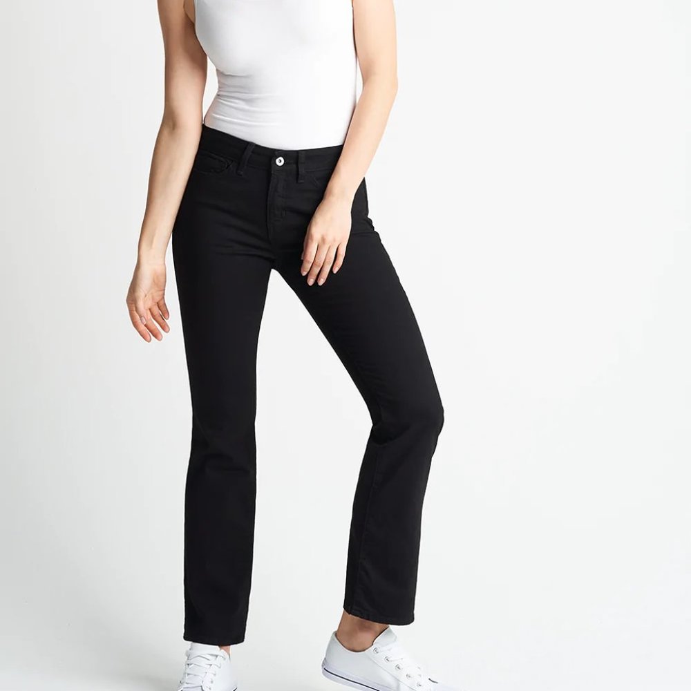 Yummie bootcut jeans size 25, 2 pair:1 blue&1 black, to be paid for individually